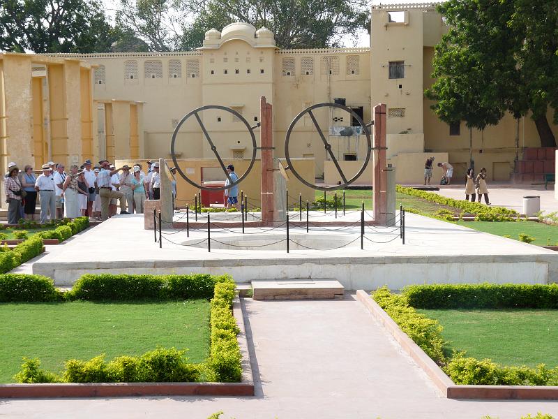 P1020020.JPG - Planetarium in Jaipur